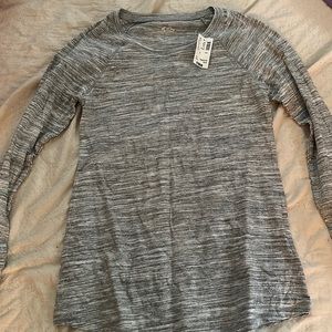 Justice long sleeve gray shirt size 12 new with tags smoke free pet free